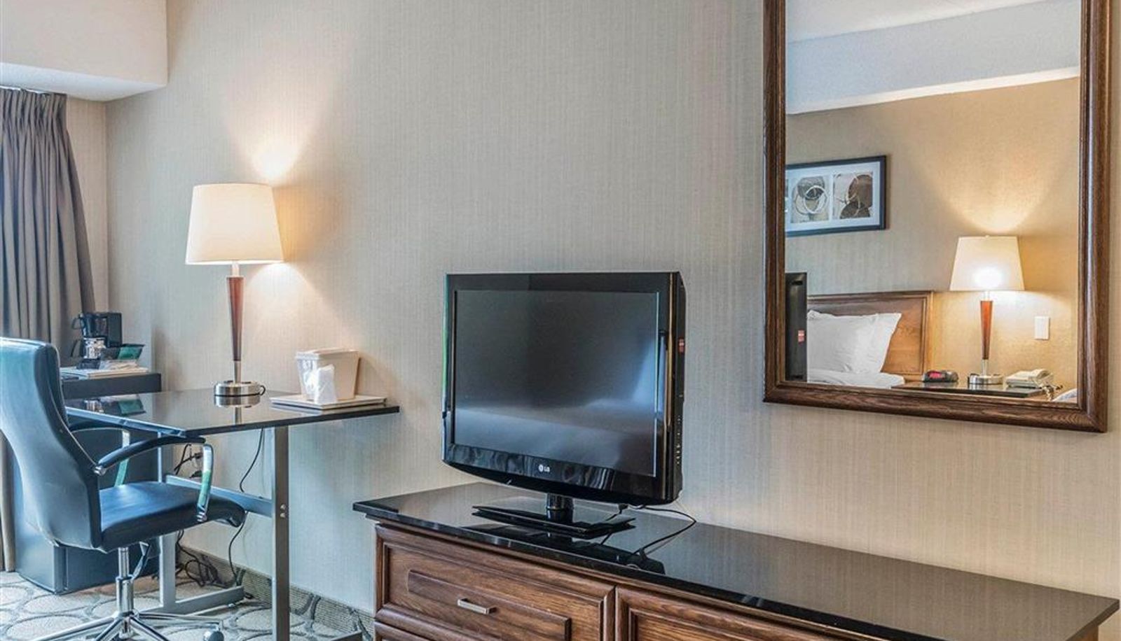 Room - Comfort Inn