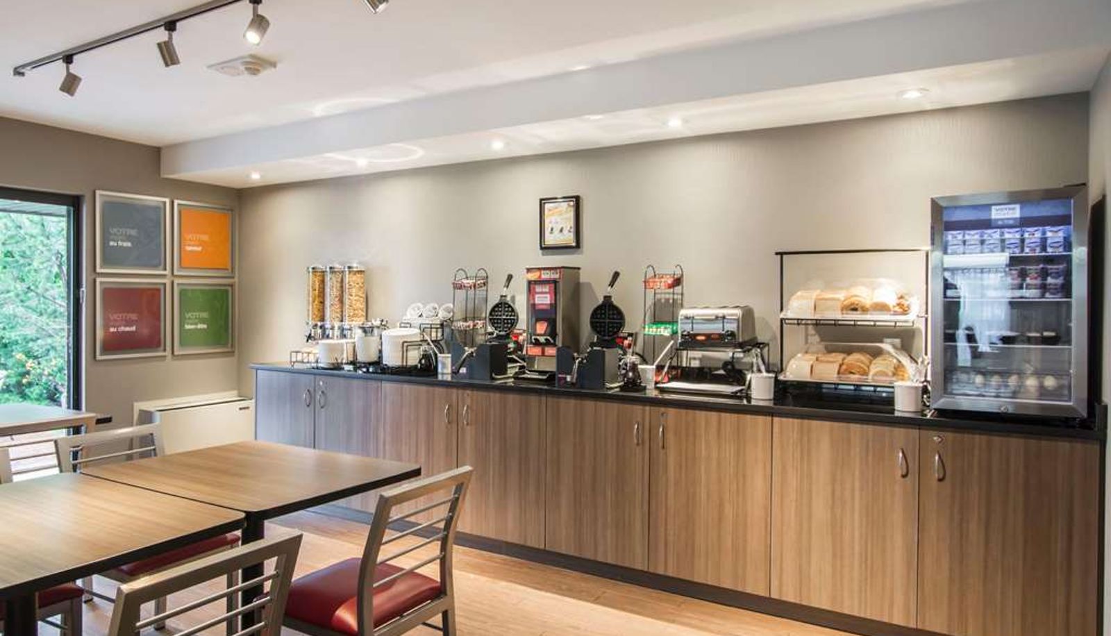 Restaurant - Comfort Inn Airport East