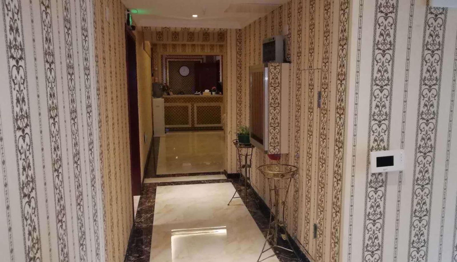Area esterna dell'hotel - Tianyu Hotel (Caohai Avenue Store)