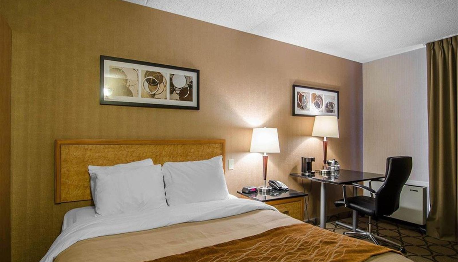 Room - Comfort Inn