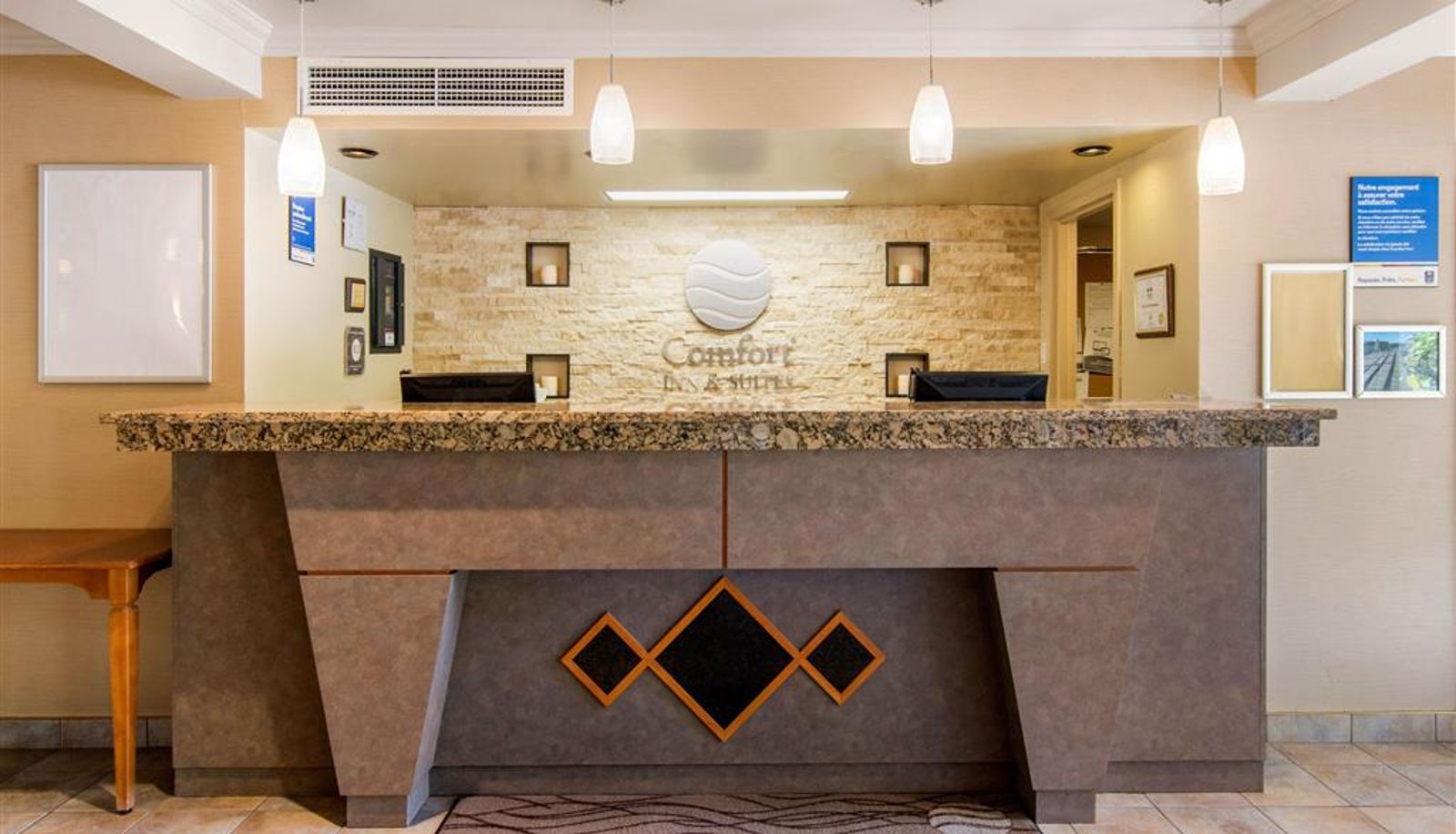 Hall - Comfort Inn & Suites