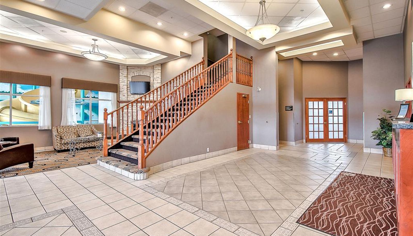 Lobby - Comfort Inn and Suites South