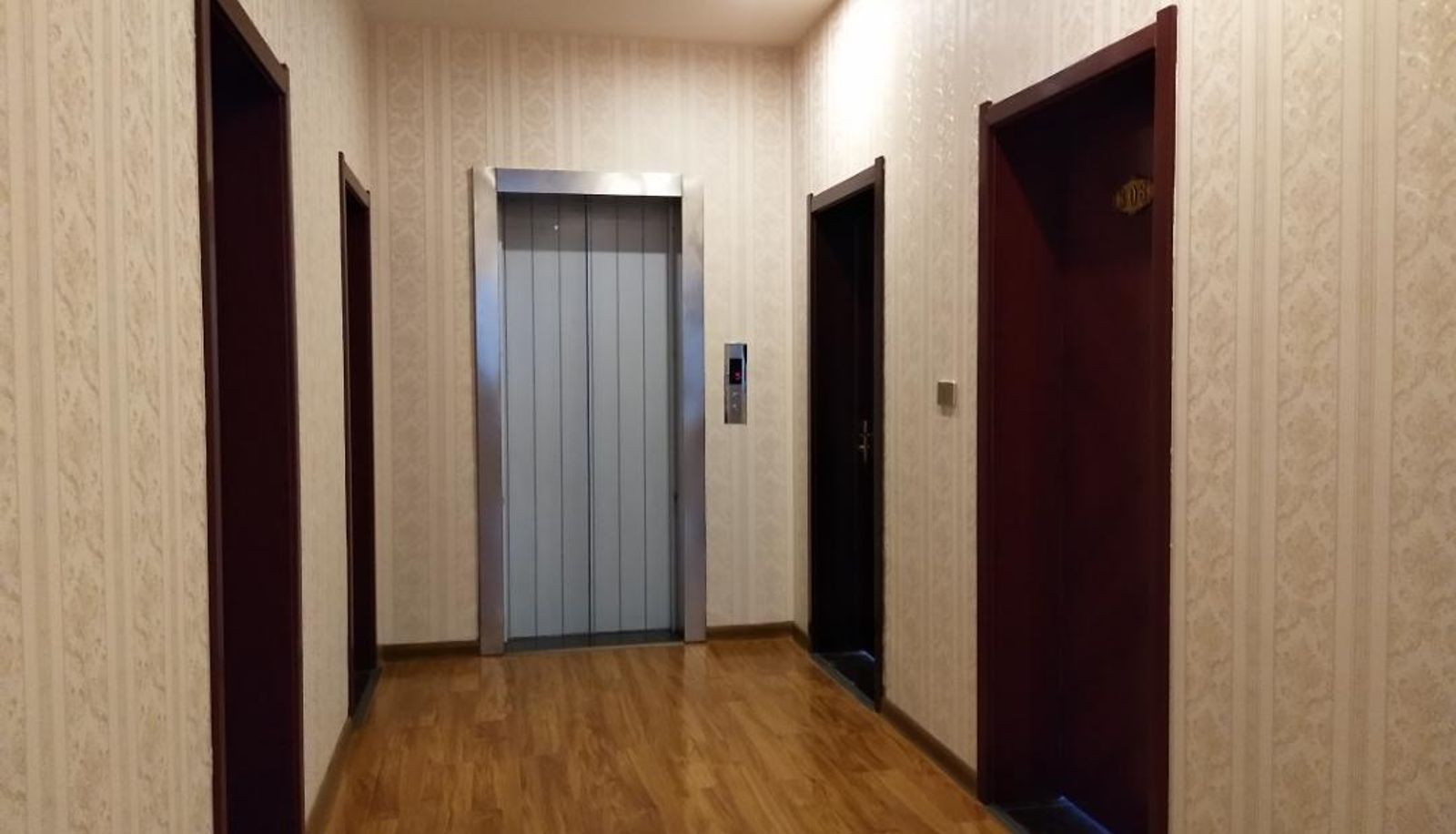 Zewnętrzna część hotelu - Deningju Business Hotel (Laojunshan Branch)