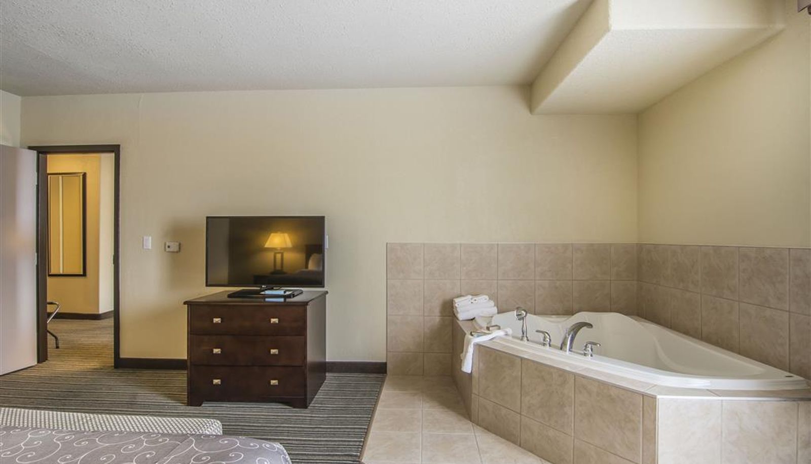 Suite - Quality Inn & Suites
