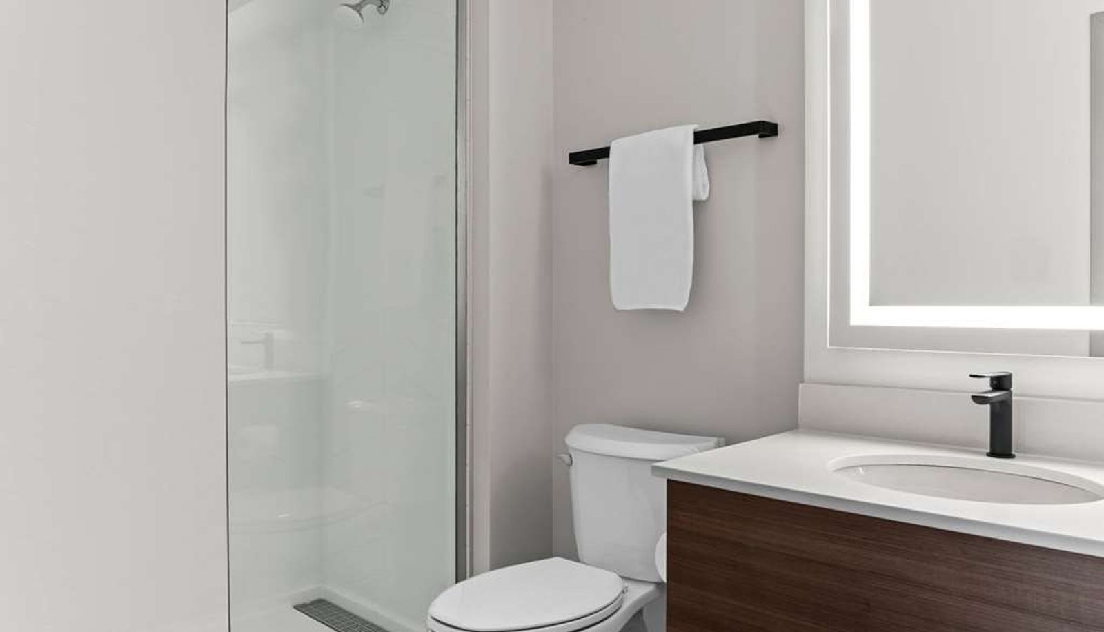 Suite - Days Inn by Wyndham Steinbach