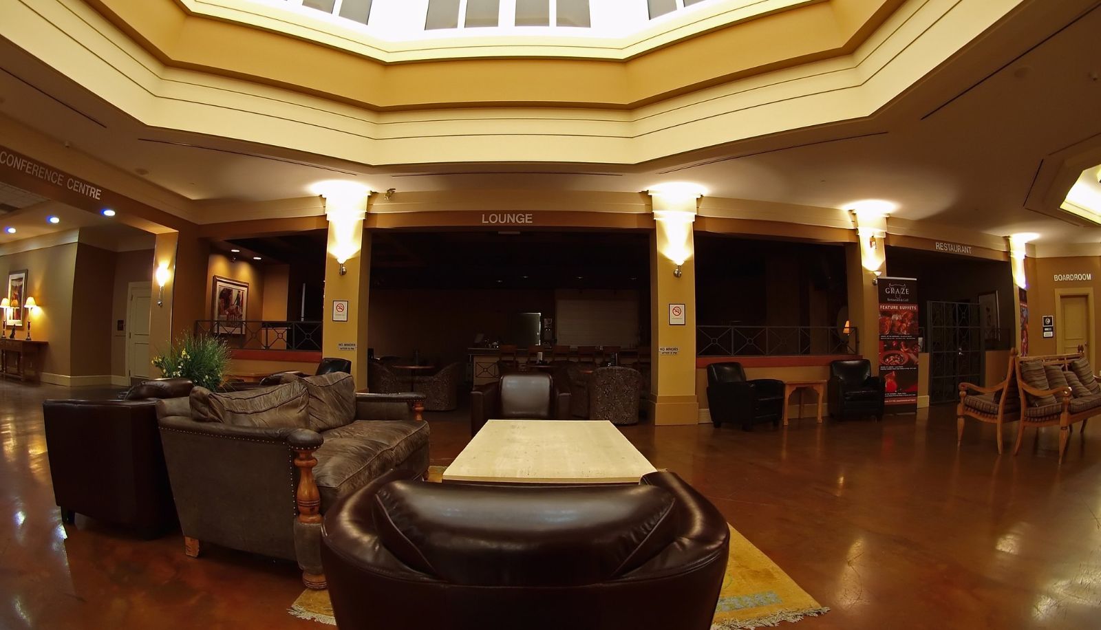 Hall - Trademark Collection by Wyndham Royal Hotel Calgary