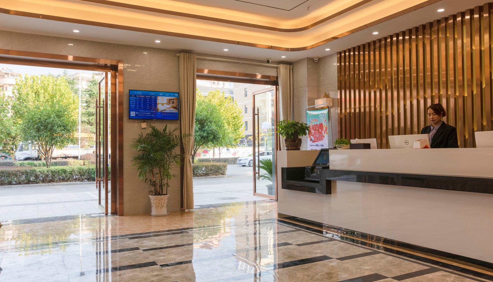 Area esterna dell'hotel - Villman Hotel