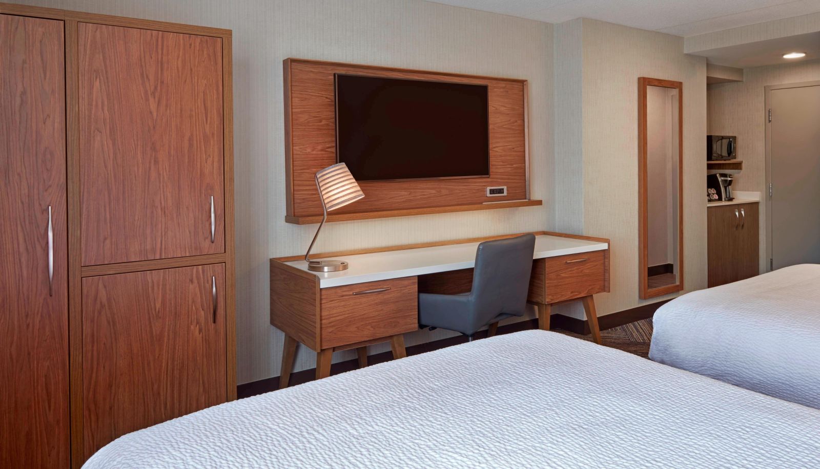 Room - Four Points by Sheraton Hamilton-Stoney Creek
