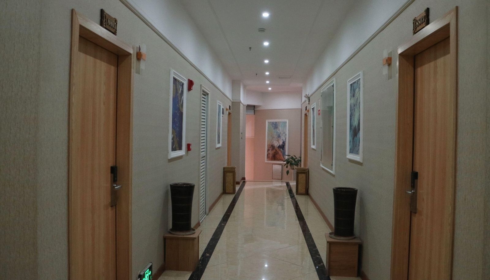 Area esterna dell'hotel - Hefeng Times Hotel