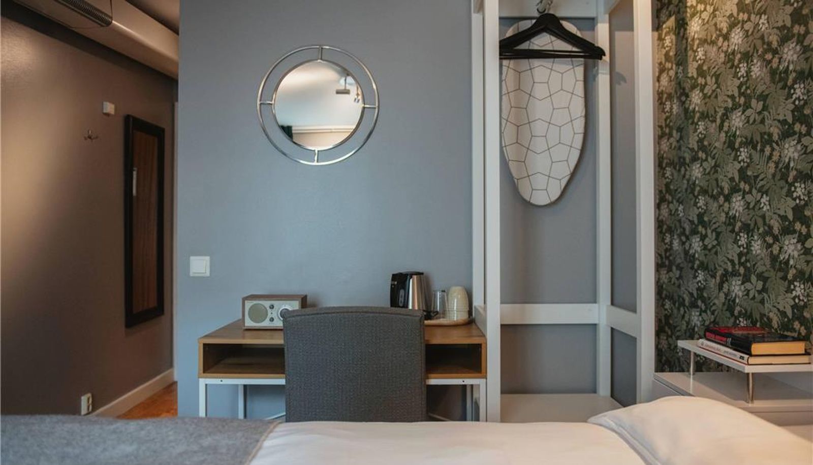Room - Home Hotel Plaza
