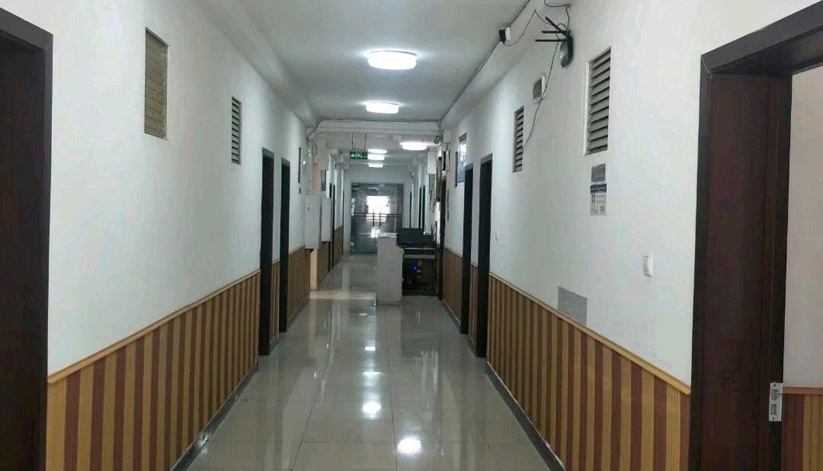 Zona exterior del hotel - Dongdu Business Hotel