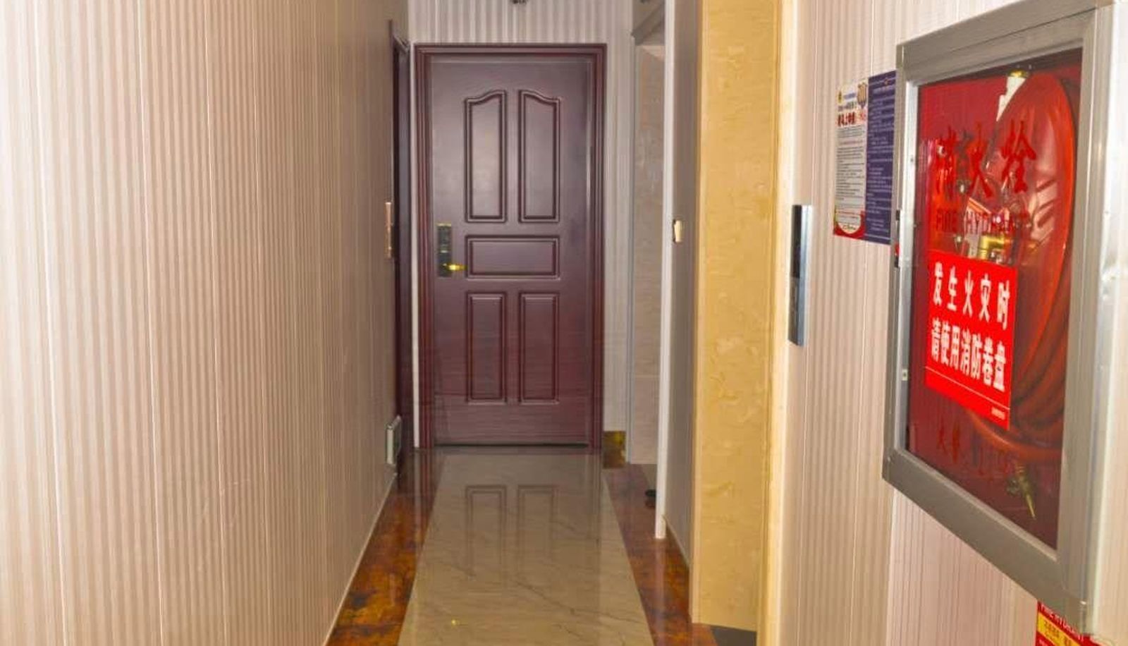 Zewnętrzna część hotelu - Xingyi Crystal Hotel (Jushan Mengle City Branch)