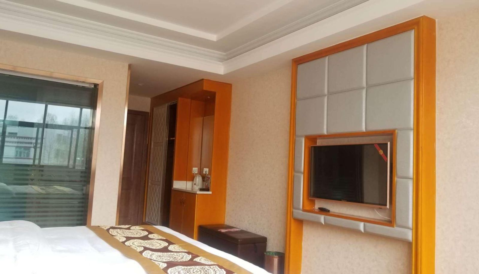 Buitenruimte van het hotel - Mingrui Business Hotel