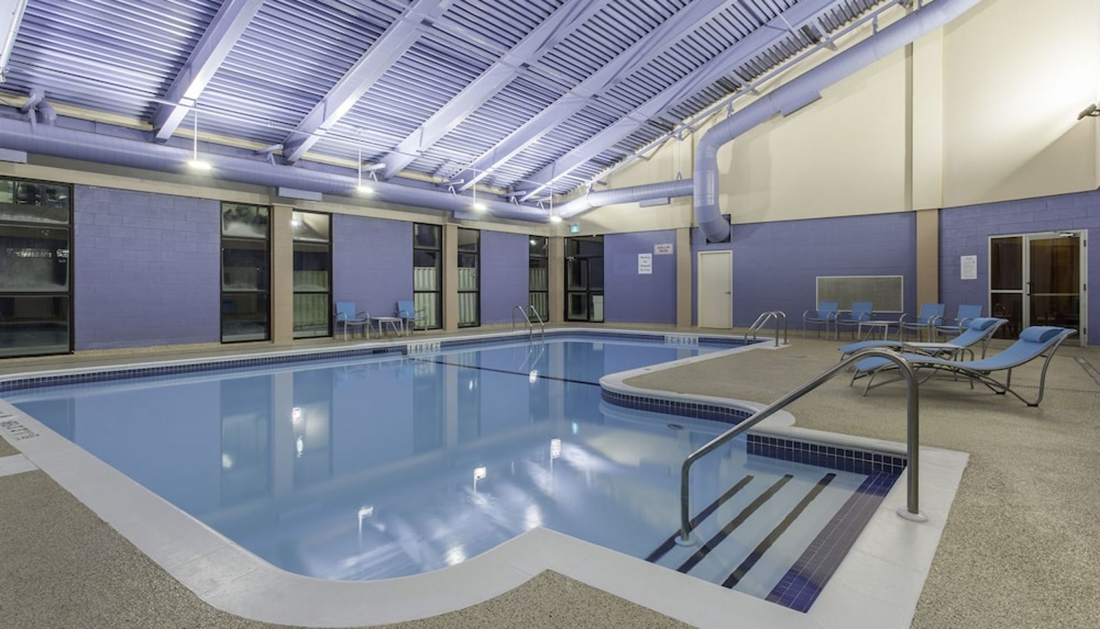Pool - Holiday Inn Express & Suites MISSISSAUGA-TORONTO SOUTHWEST by IHG