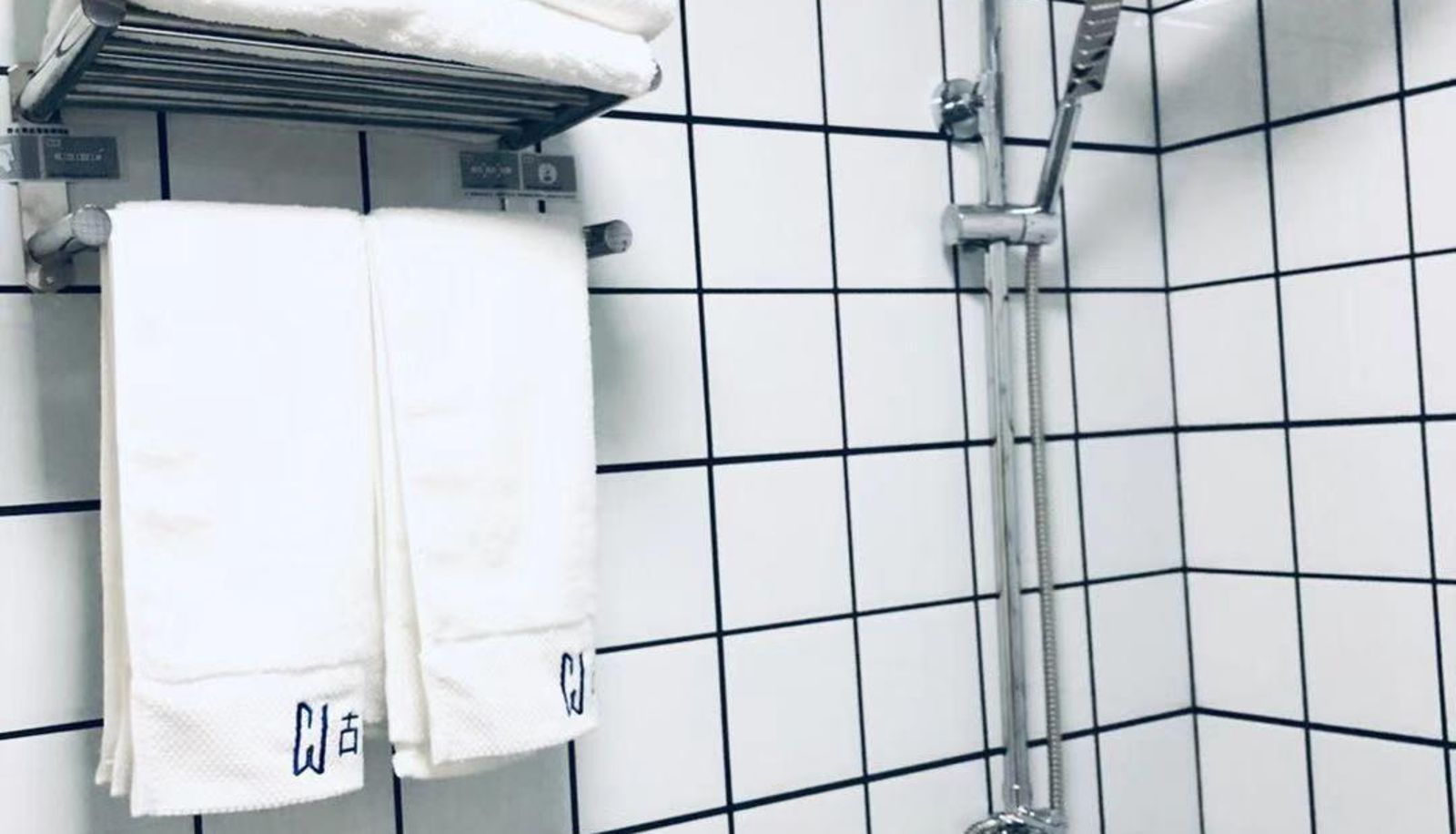 Zewnętrzna część hotelu - Goodluck Hotel