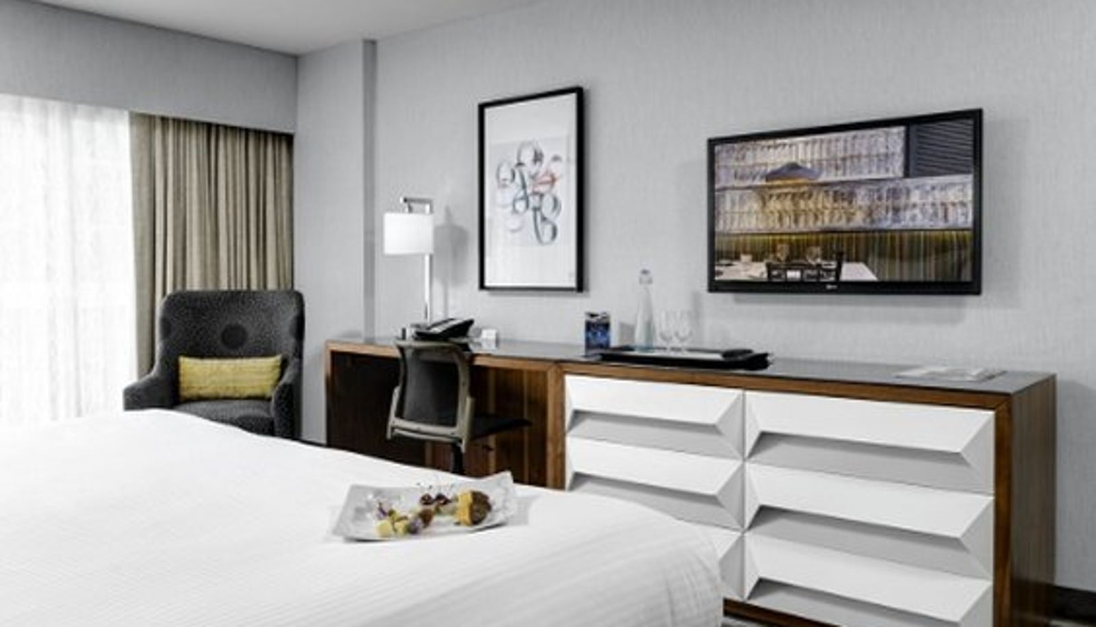 Room - Hotel Arts