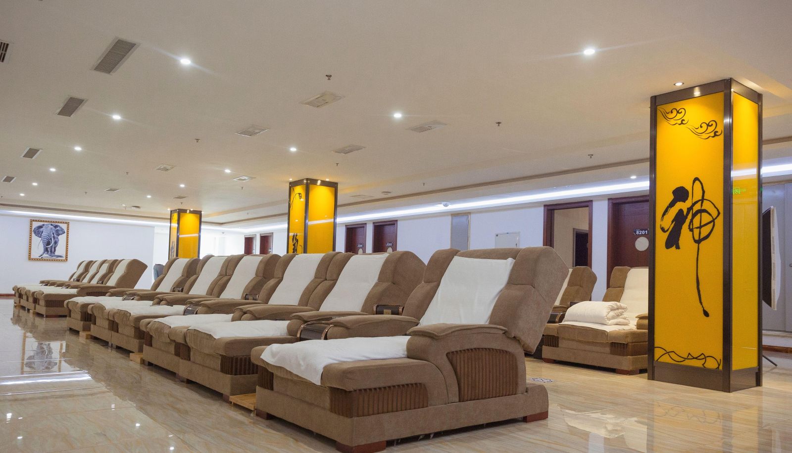 Zewnętrzna część hotelu - Fengquan International Hotel