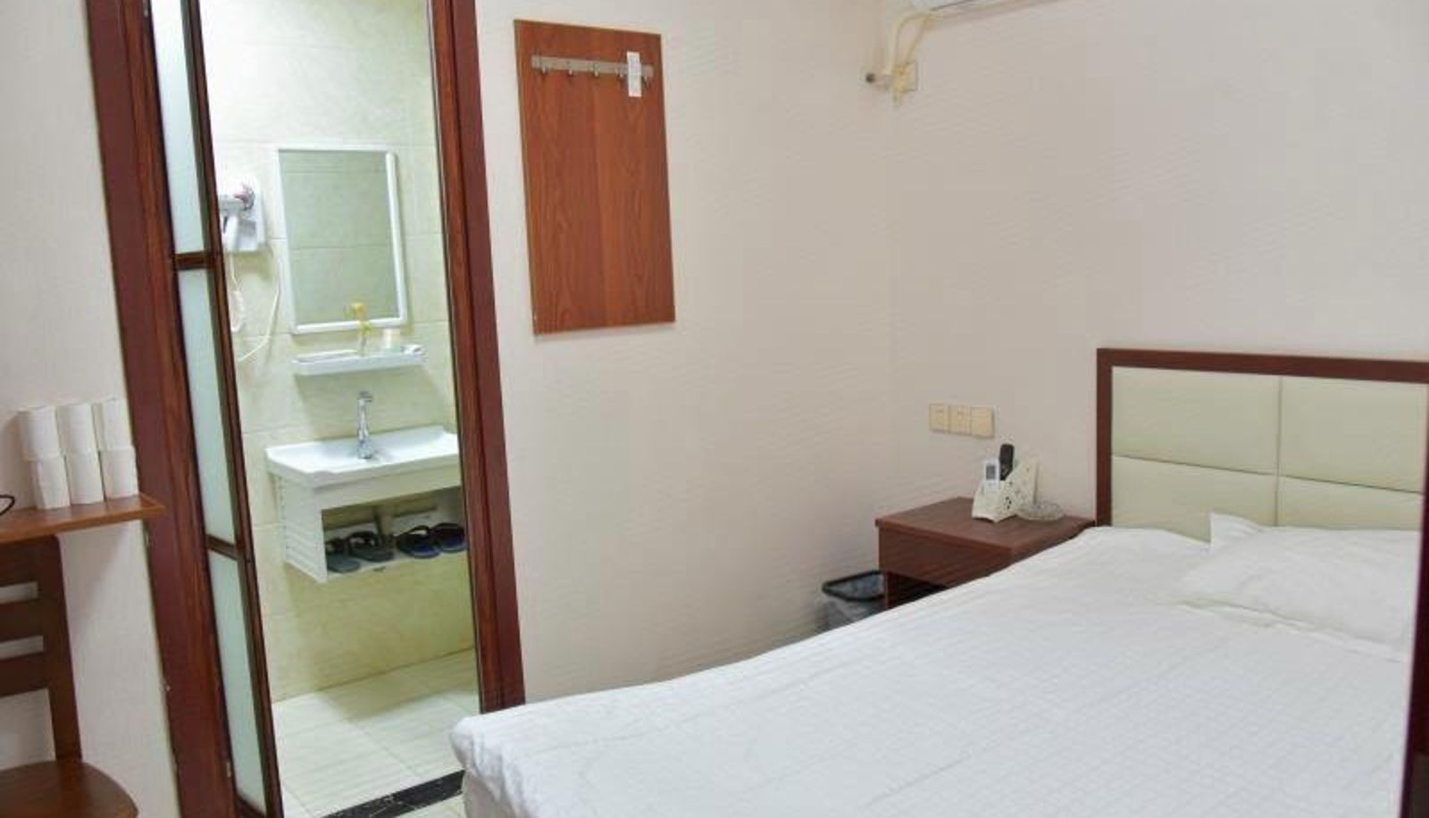 Yuepeng Hotel