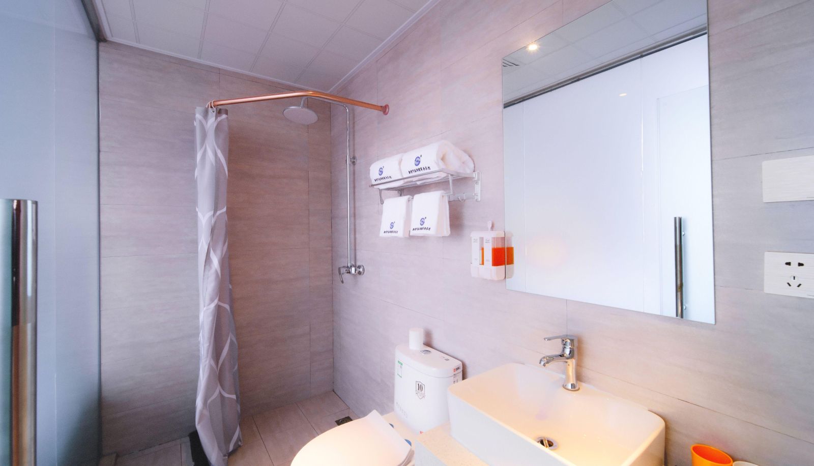 Camera business - Xinmi Qinweilou Business Hotel