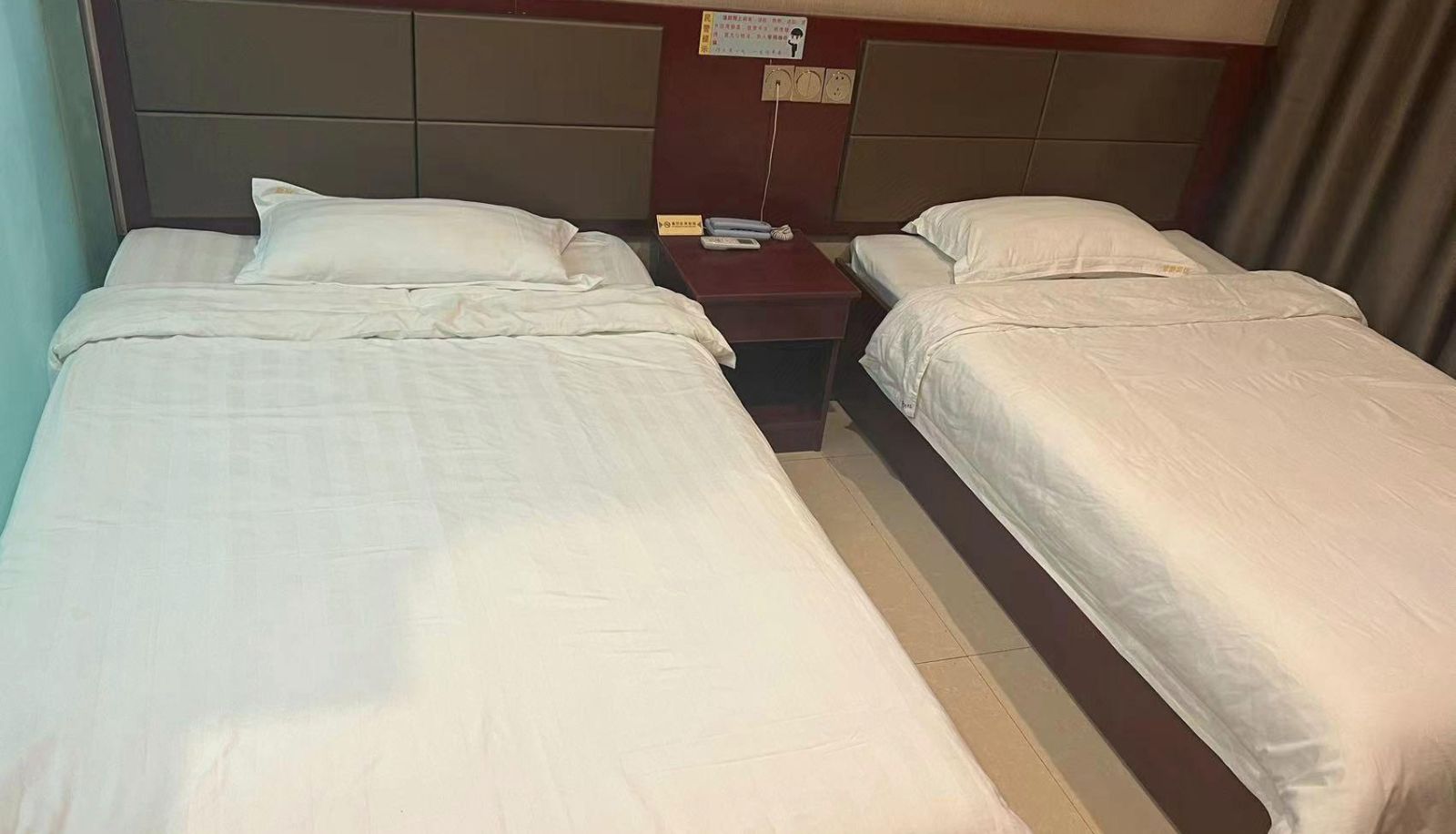 Kamer - Tourist Hotel (Renmin Road Branch)