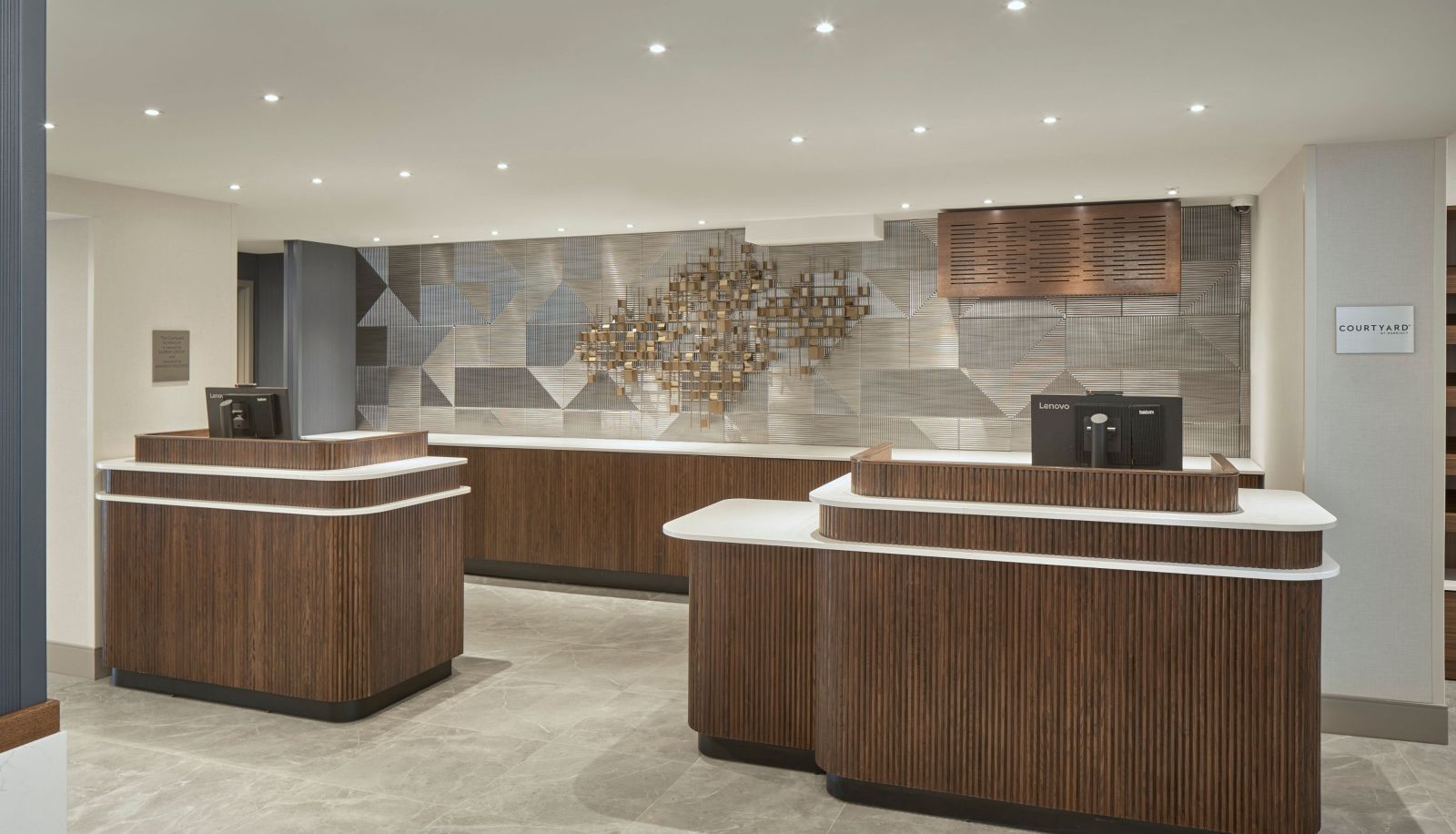 Hall - Courtyard by Marriott Regina Downtown