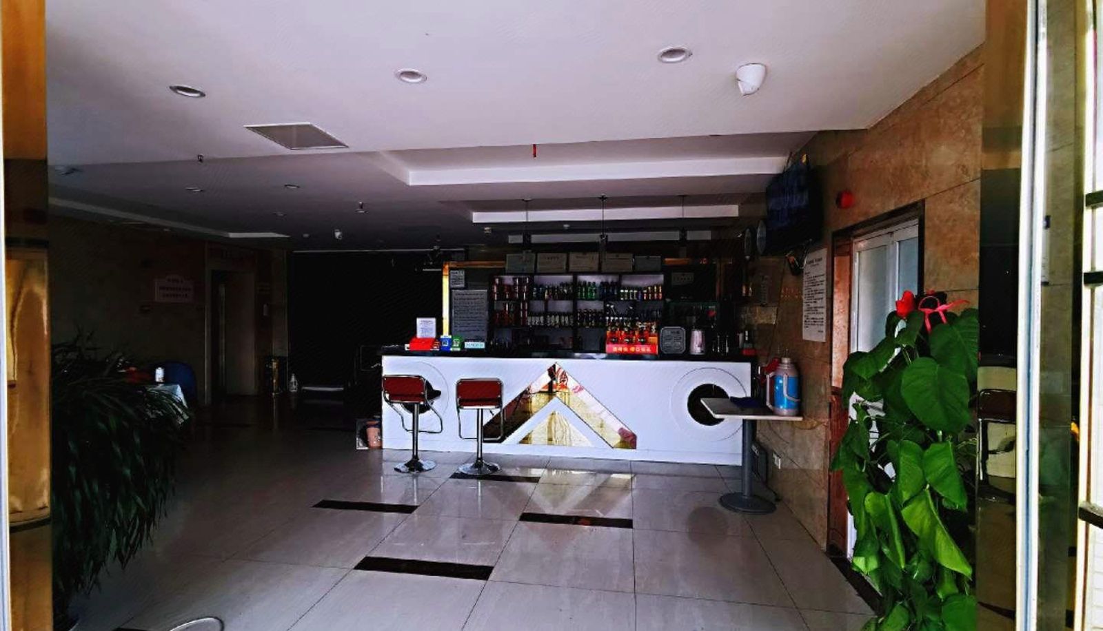 Area esterna dell'hotel - Tiandi Business Hotel
