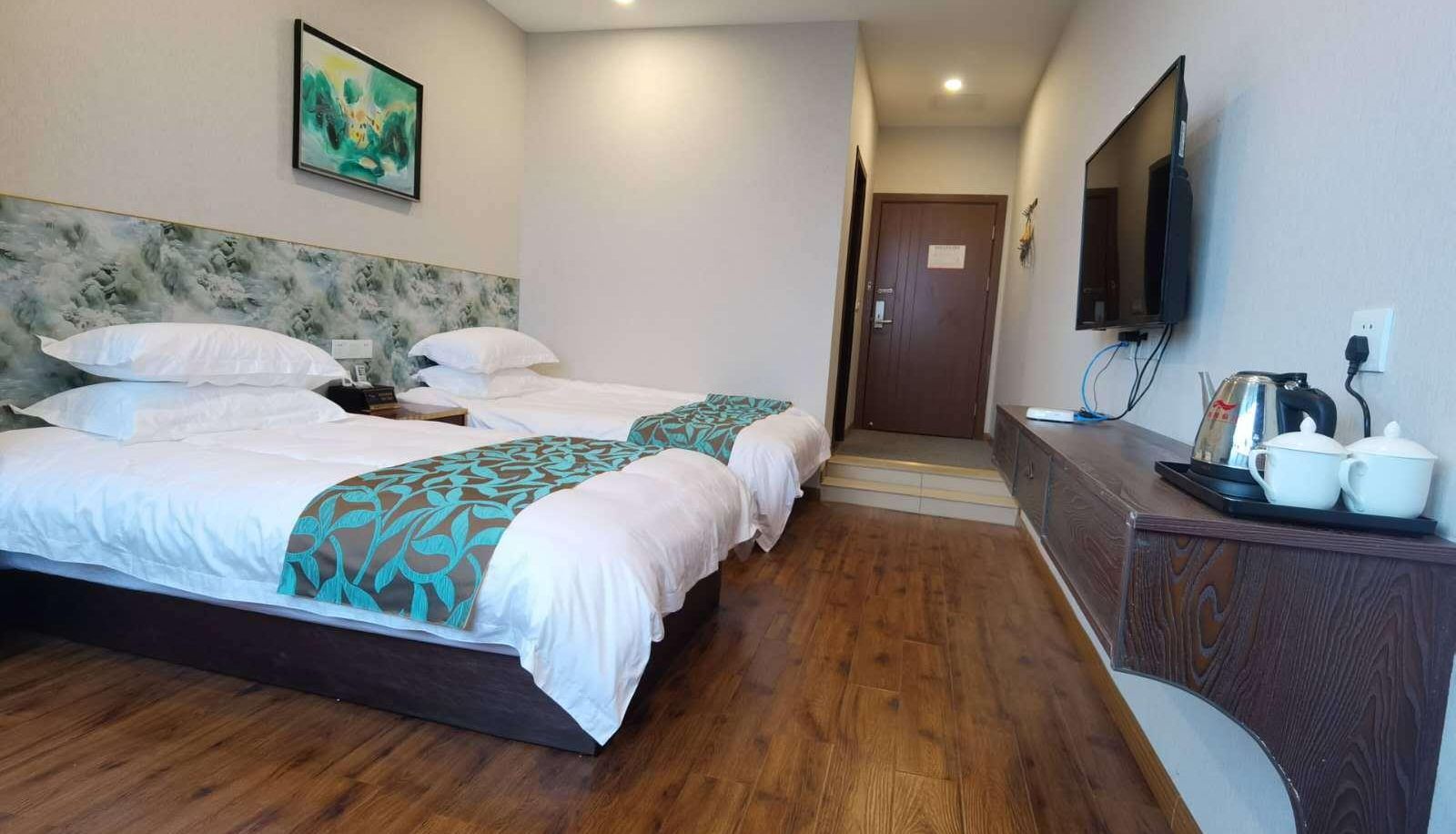 Room - Joyful Riverside Hotel