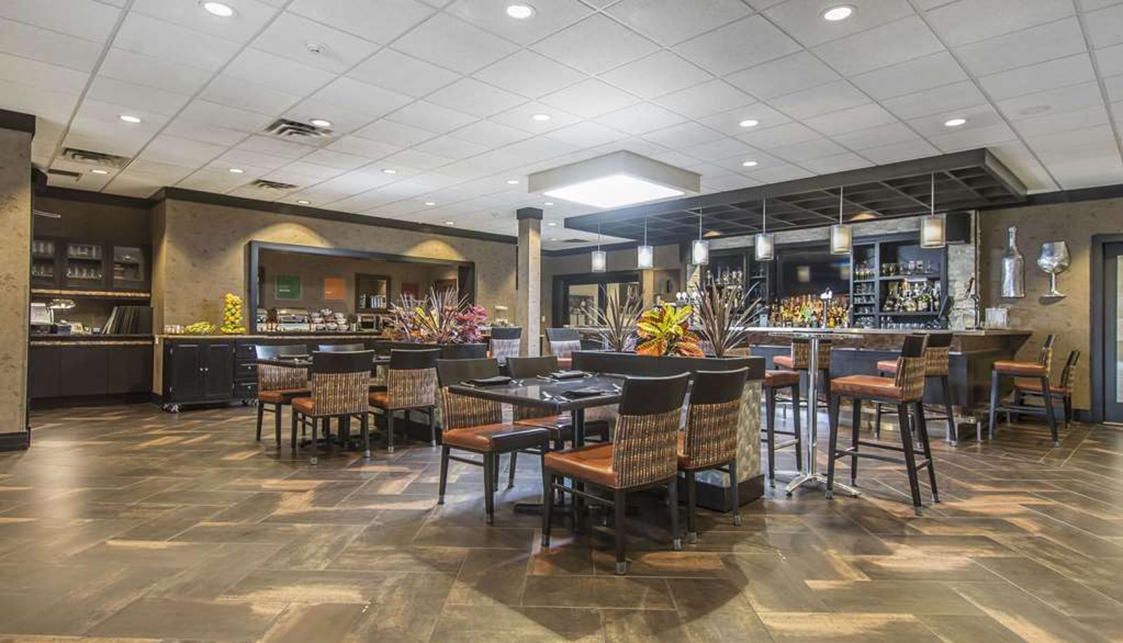 Restaurant - Quattro Hotel & Conf Centre an Ascend Collection Hotel