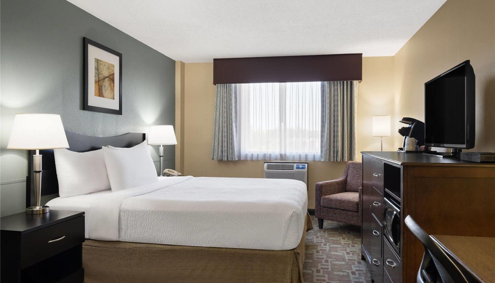 Zimmer - Ramada by Wyndham Saskatoon