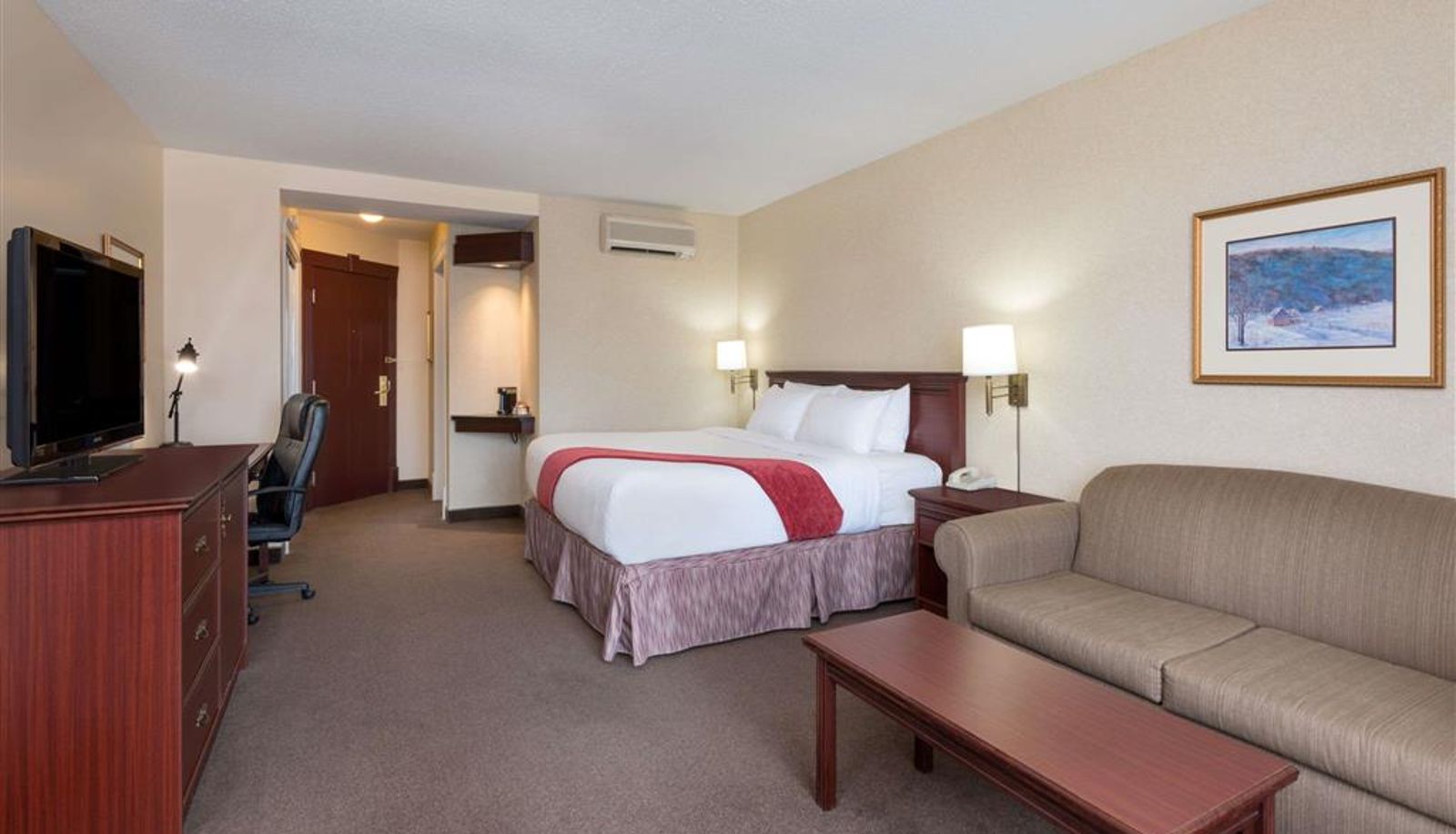 Zimmer - Le Parc Gatineau Tapestry Collection by Hilton