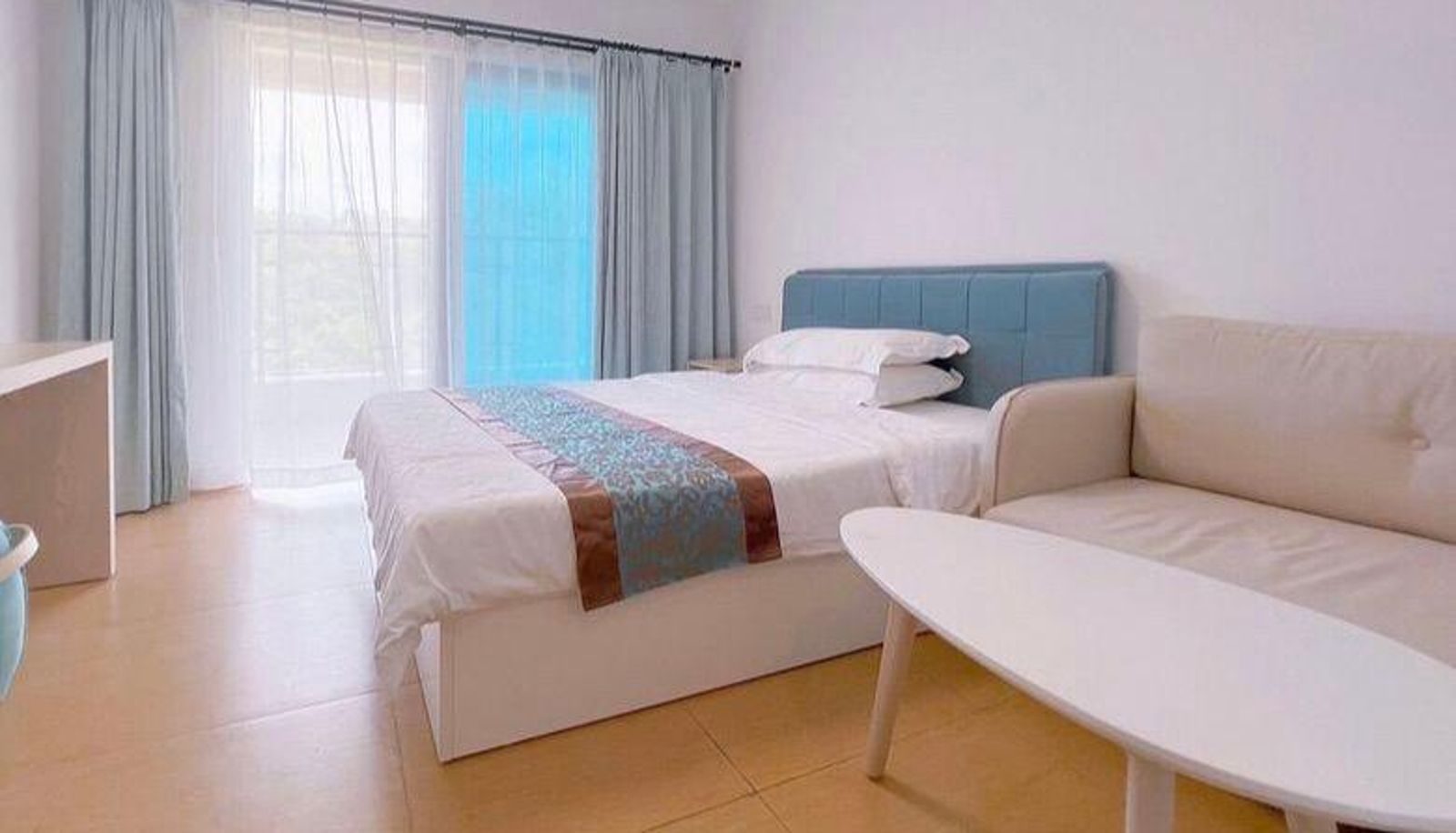 Shangmei Holiday Hotel (Yangjiang Hailing Island Zhapo Country Garden North Luo Mingzhu Branch)