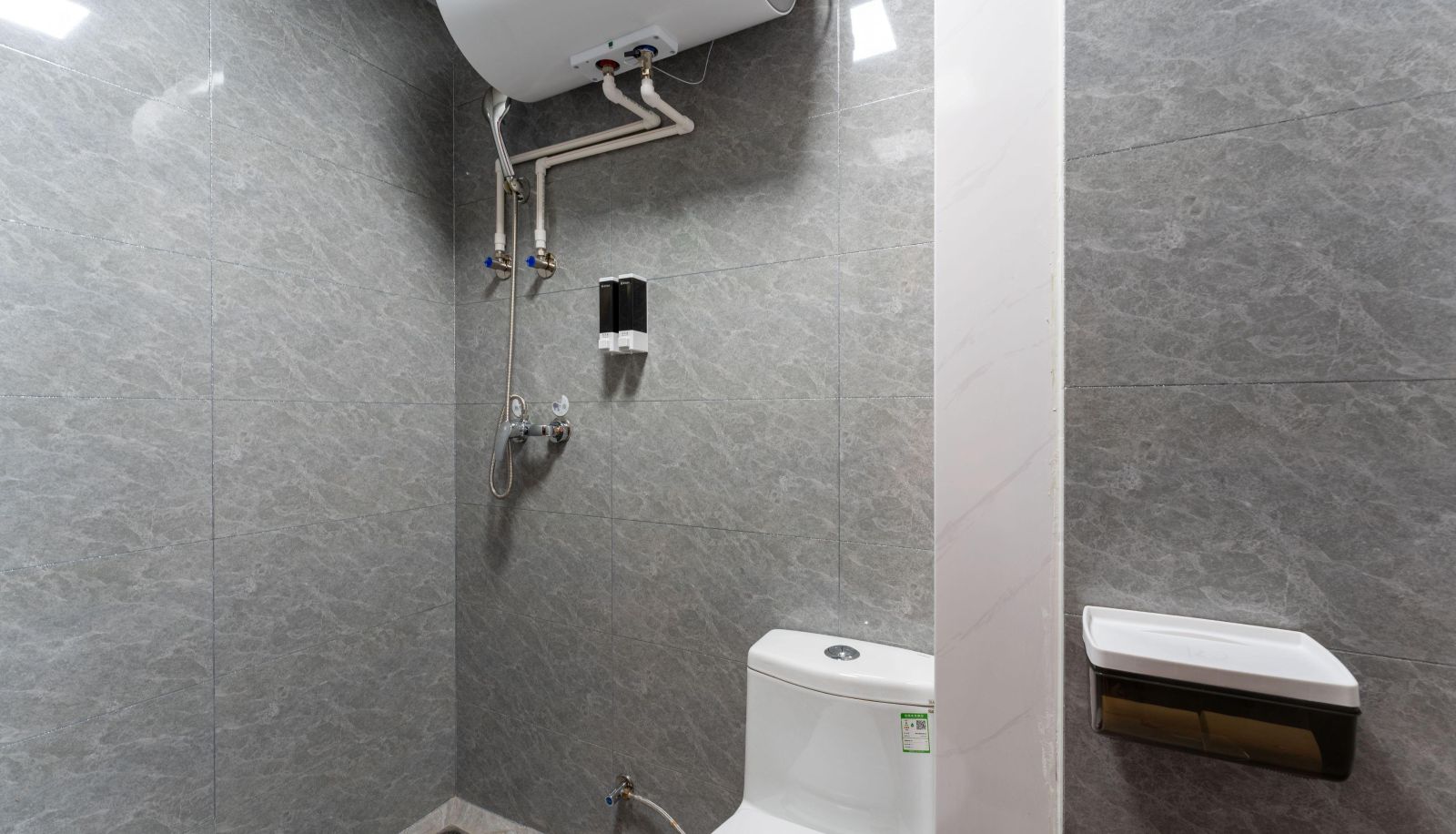 Camera business - Jinan  Licheng District  Haichao Hui  Licheng Second Middle School Home Inn - Yiche Hotel