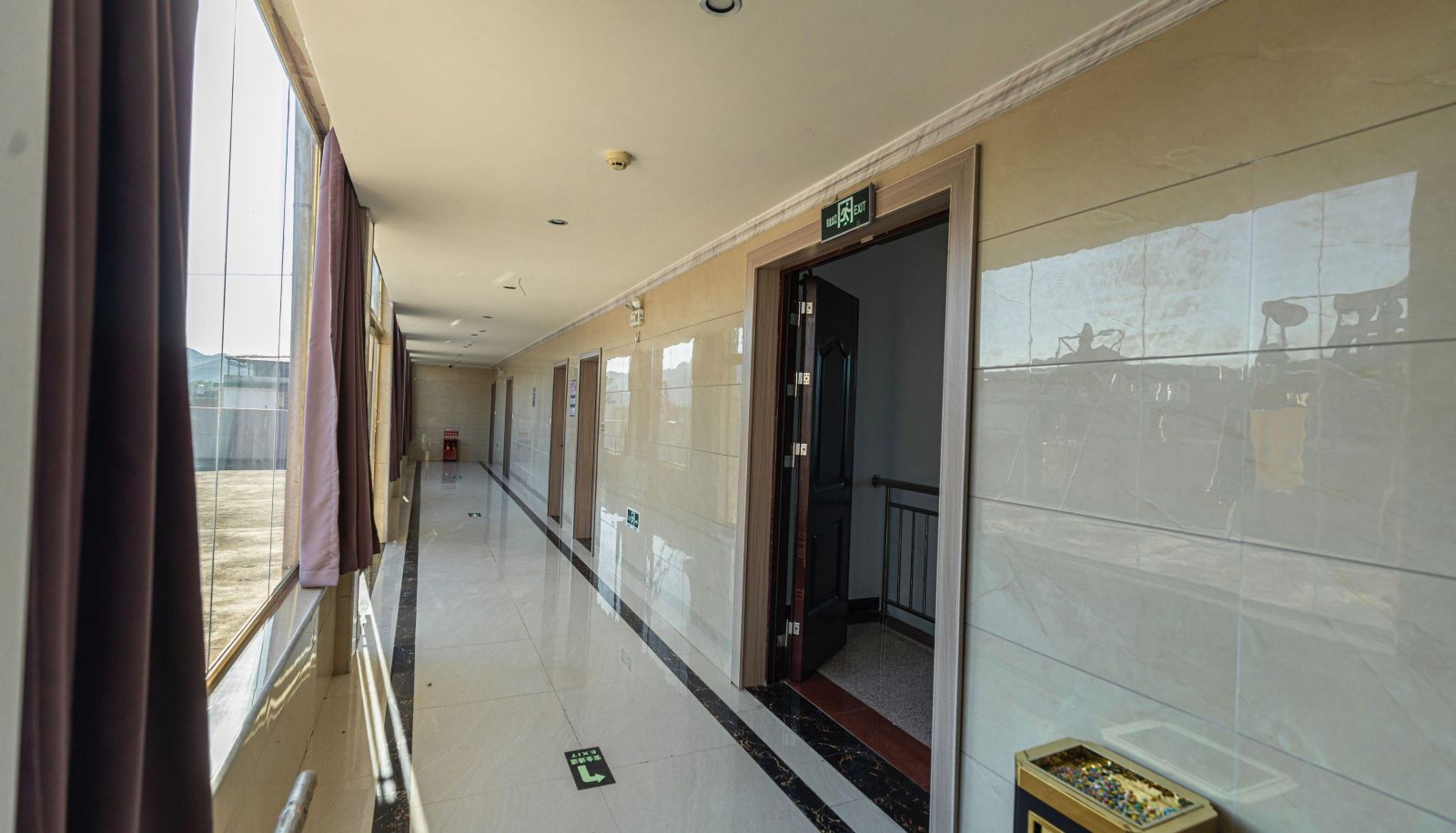 Hotel outdoor area - North Station Hotel