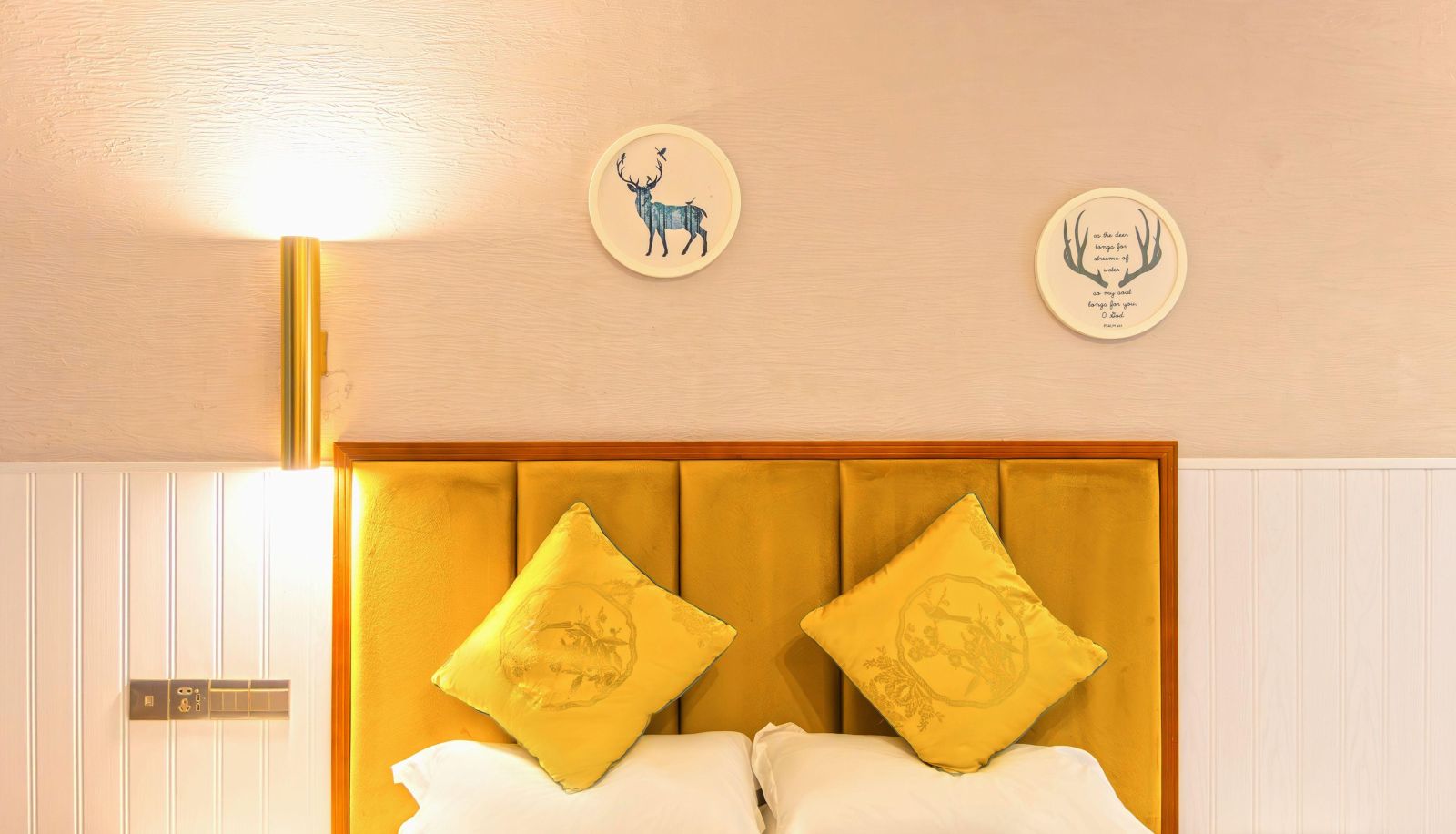 Business room - V6house Hotel