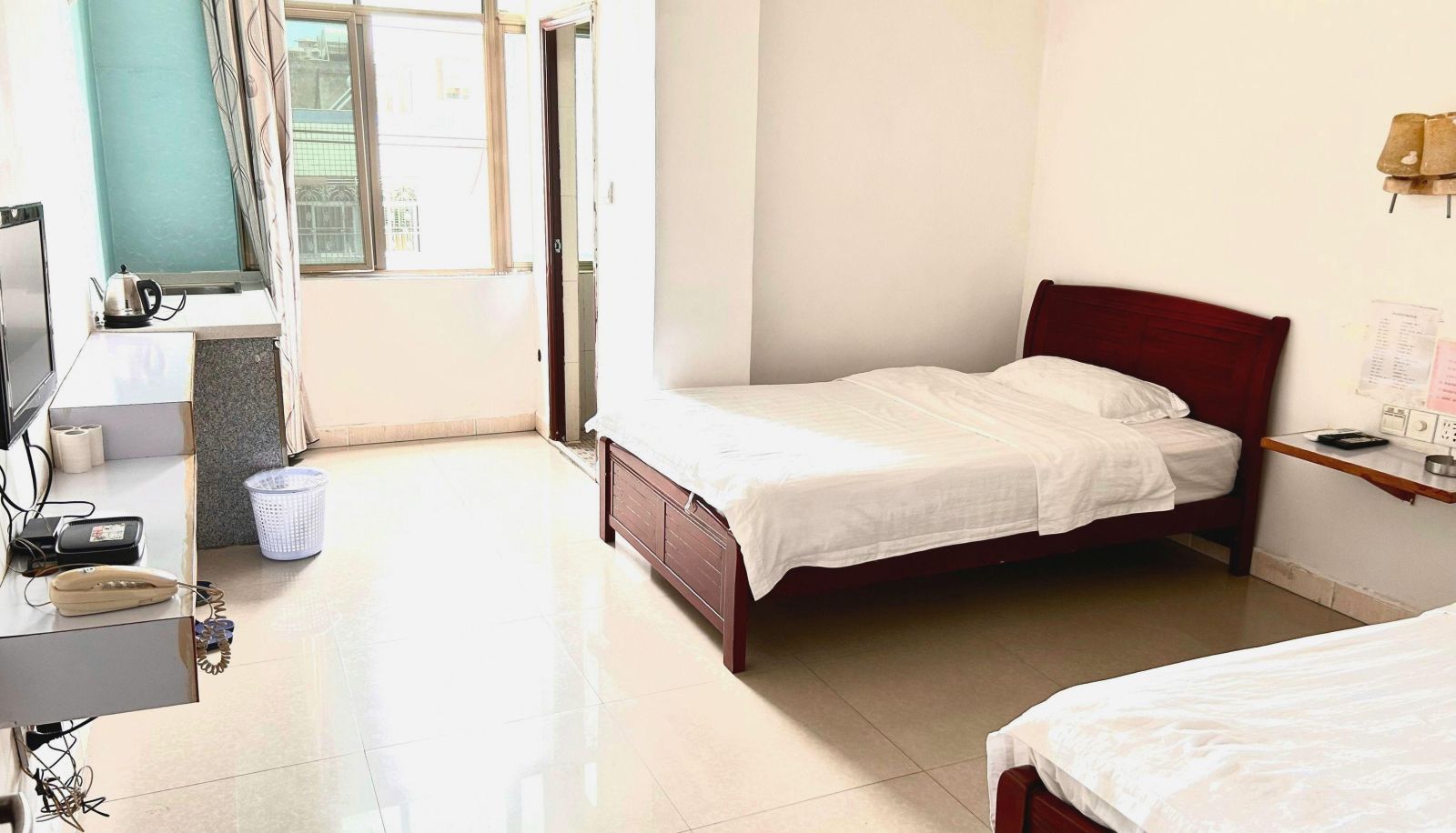 Room - Spring Travel Rental