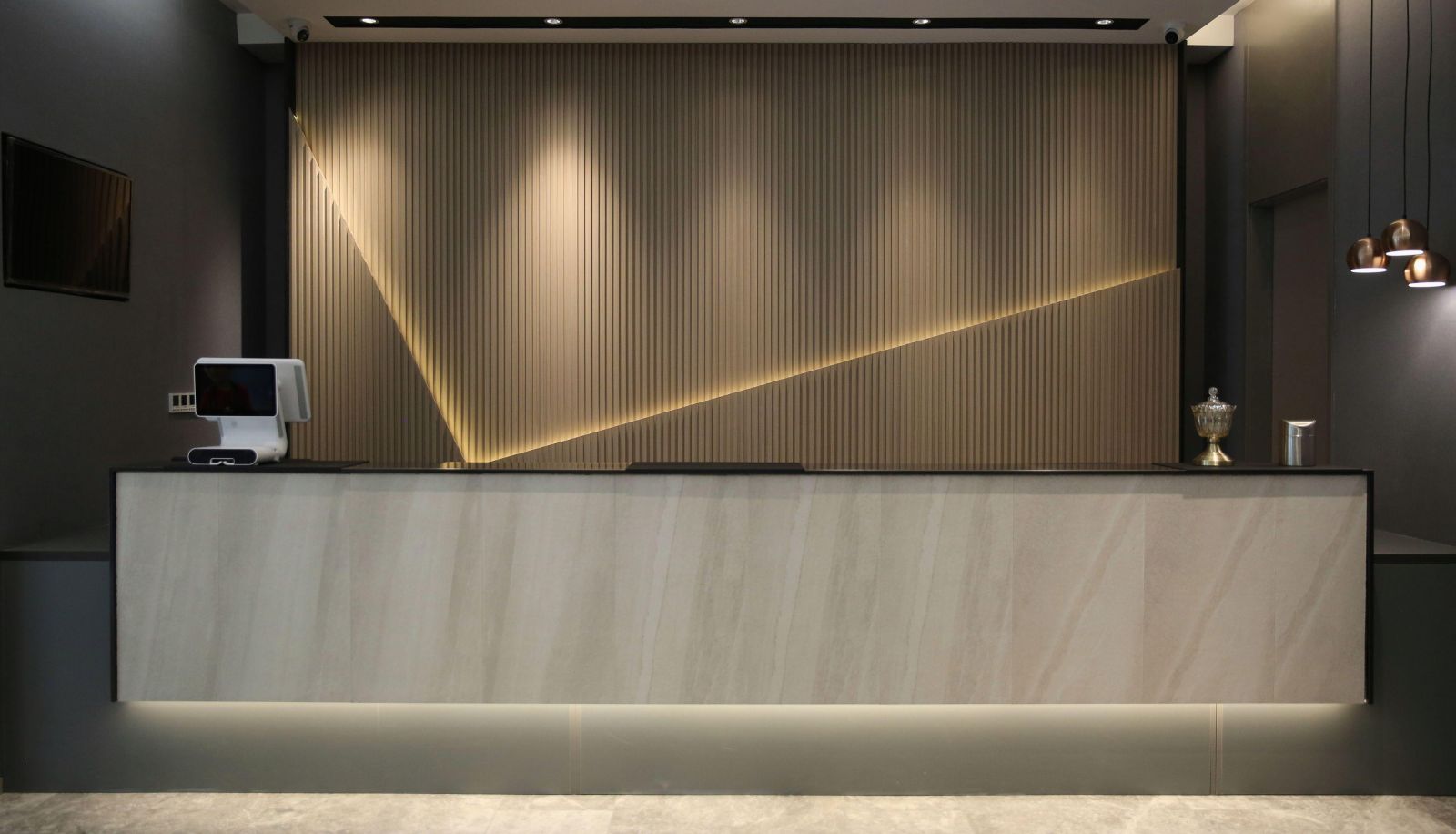 Buitenruimte van het hotel - Family Business Travel Hotel