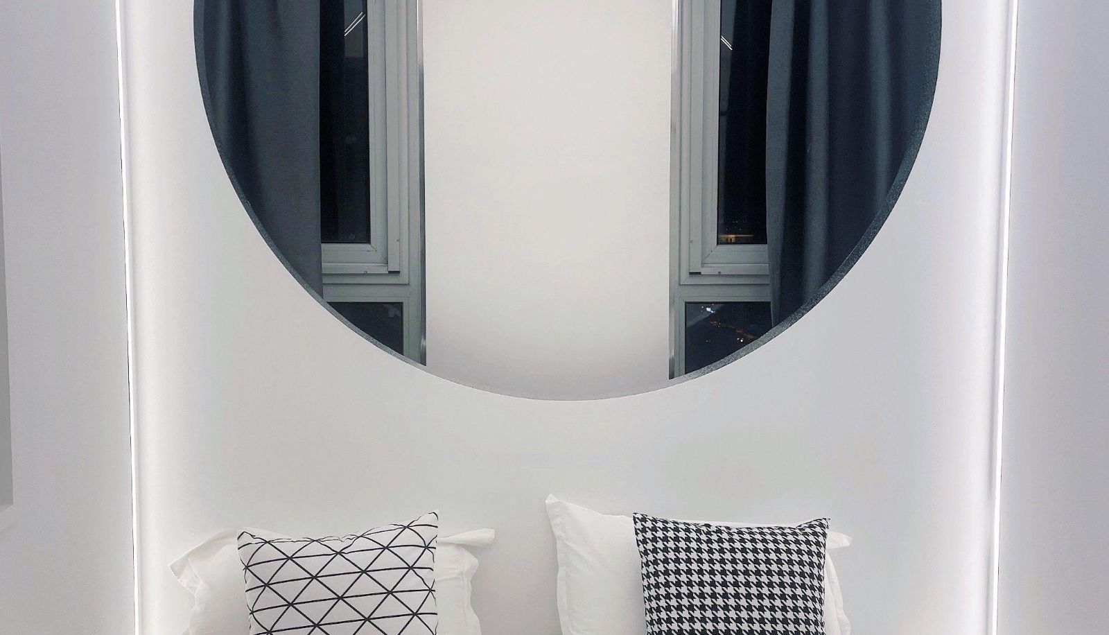Room - First Encounter Hotel (Leisa Store)