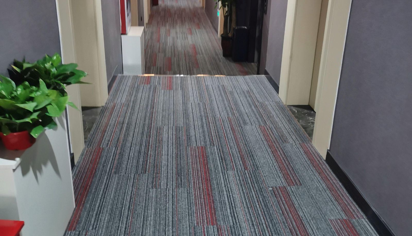 Area esterna dell'hotel - Shangkeyou Hotel (Luquan Tongye Junlebao Outlet Store)