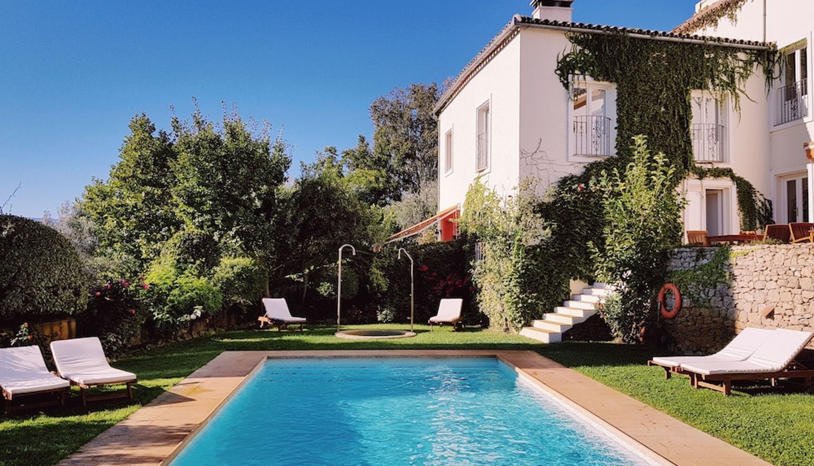 Piscina - Hotel La Fuente de la Higuera
