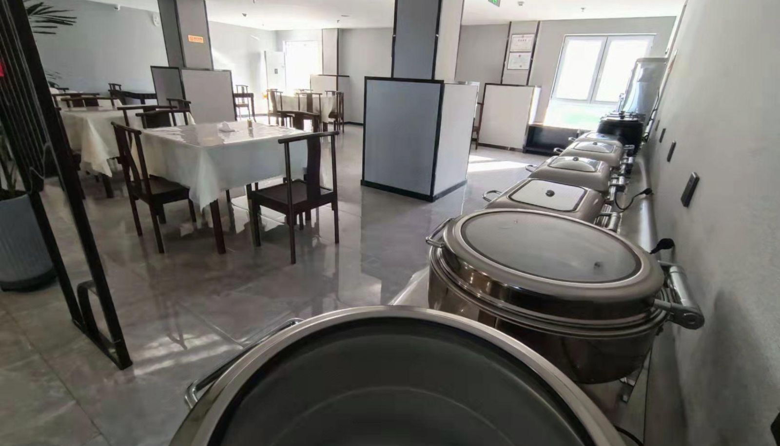 Area esterna dell'hotel - Yining Pomegranate Hotel