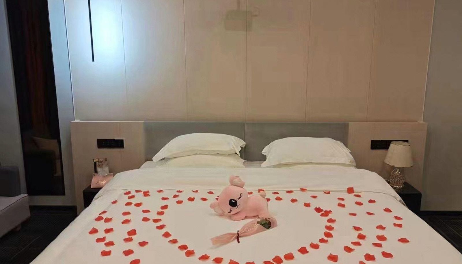 Zimmer - Linxuan Jingrun Zhenpin Hotel (Autumn Harvest Plaza Store)