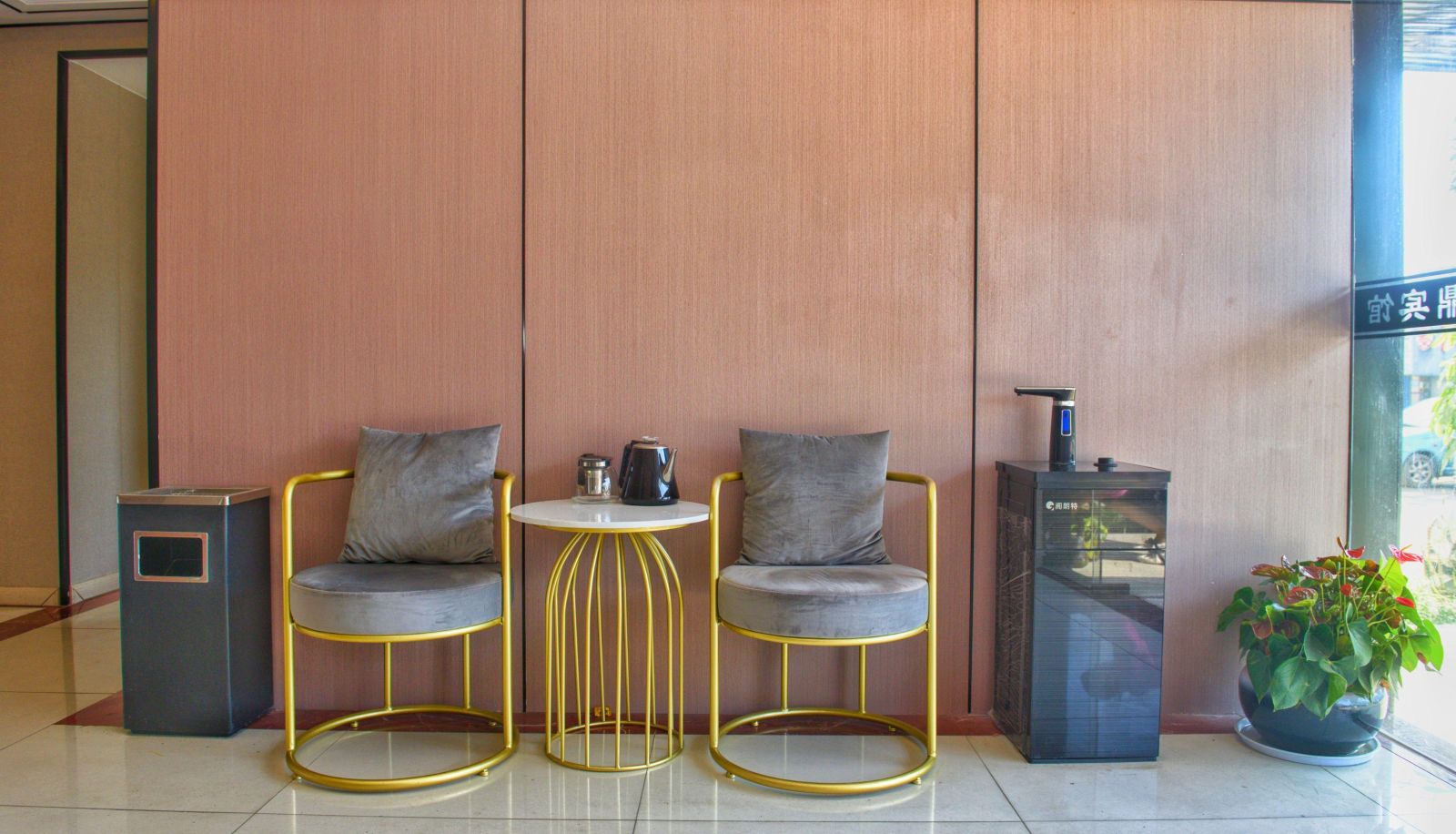 Zona exterior del hotel - Shangding Boutique Hotel
