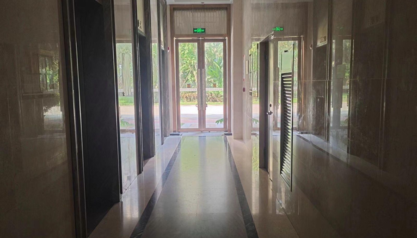 Zona exterior del hotel - Lucky Grass International Mansion (Jiusong Jiangwan Branch  Shijie  Dongguan)