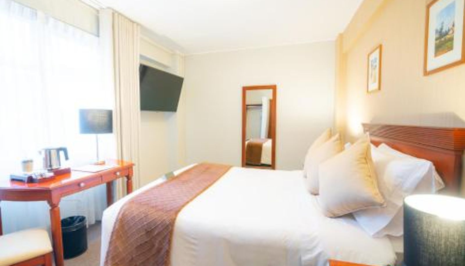 Room - El Tumi Hotel