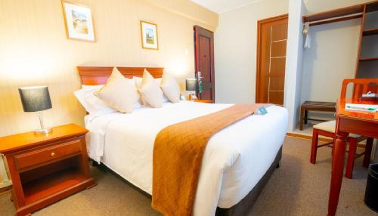 Room - El Tumi Hotel
