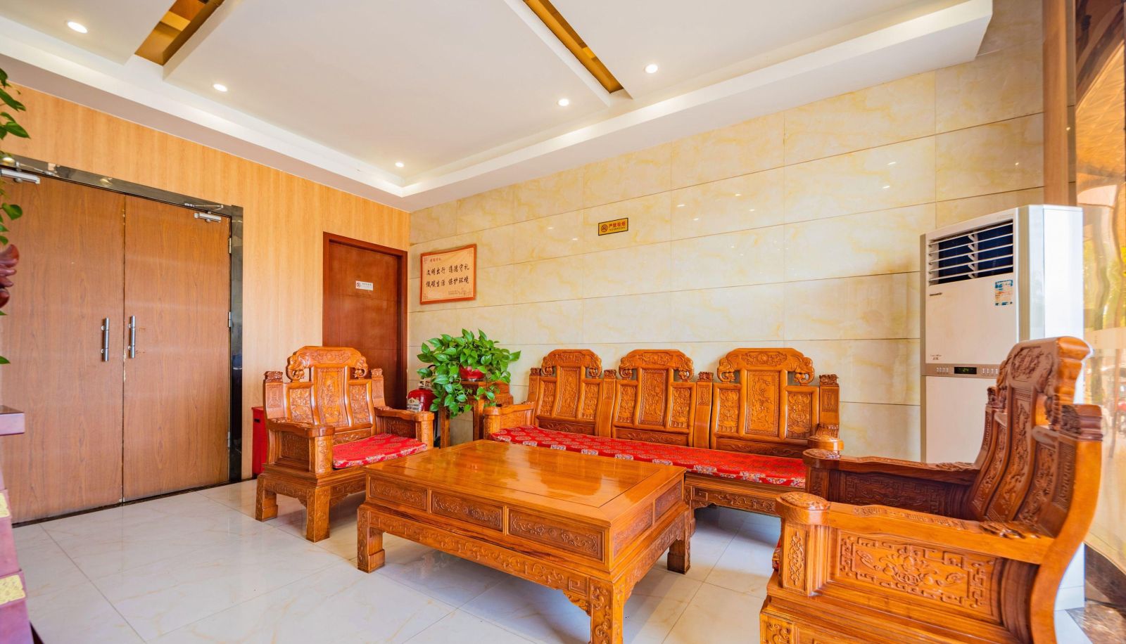 Area esterna dell'hotel - Xiyue Yaju Hotel