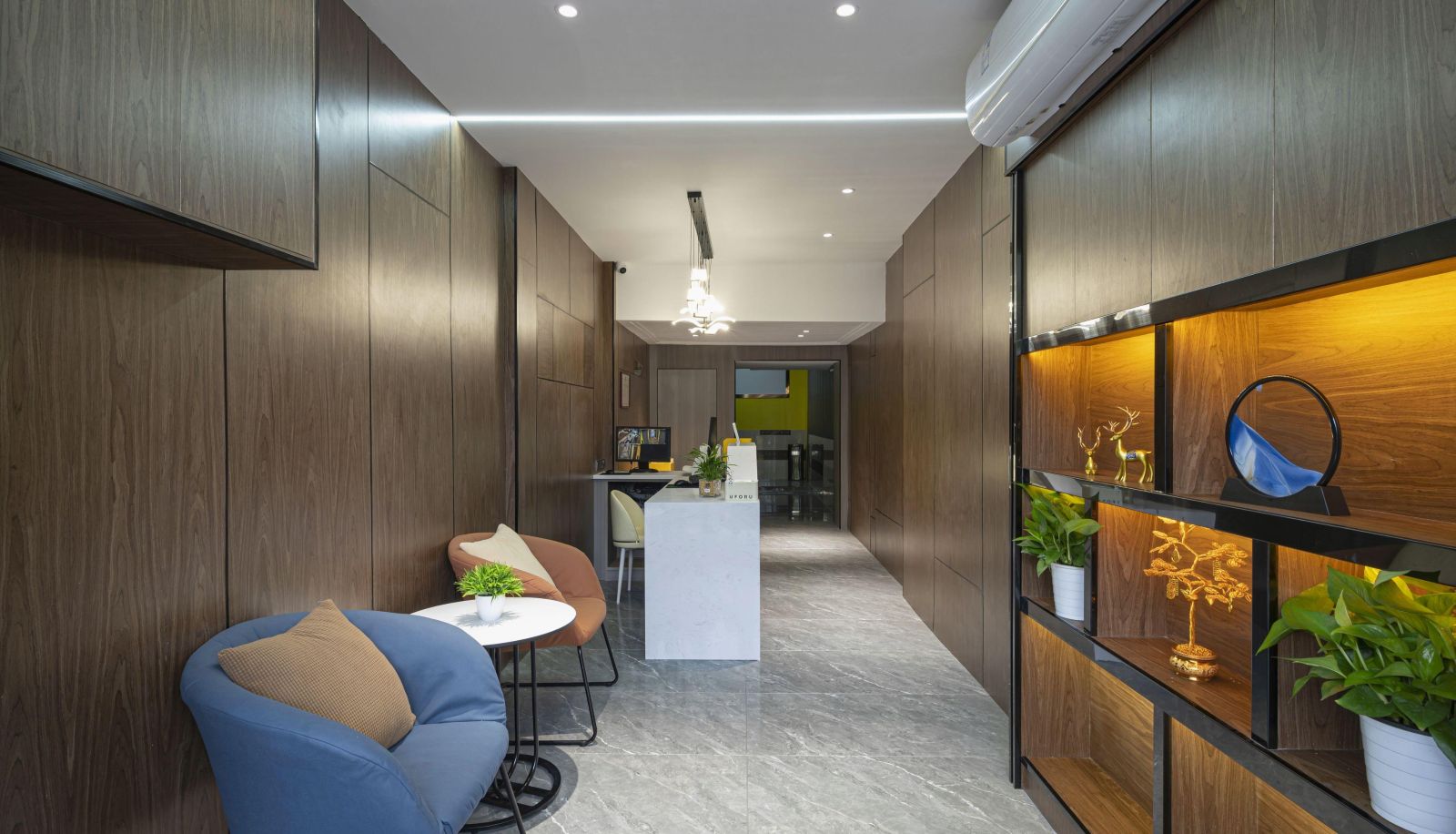 Buitenruimte van het hotel - Dan Aisi Video Hotel (World Trade Plaza Store)