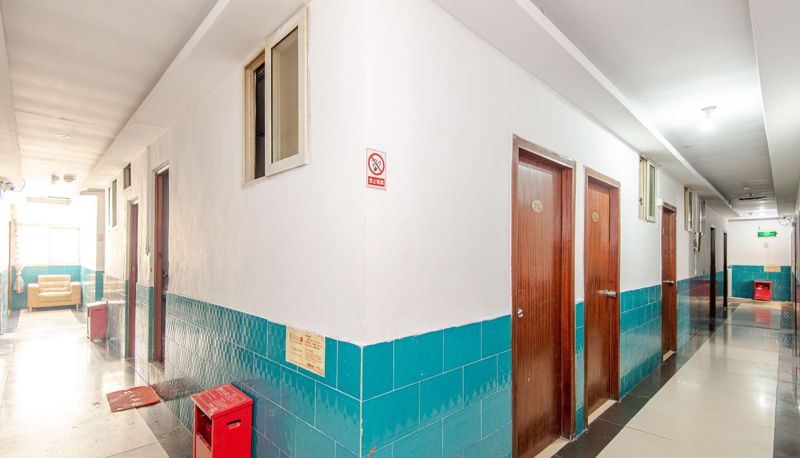 Zewnętrzna część hotelu - Xinle Accommodation