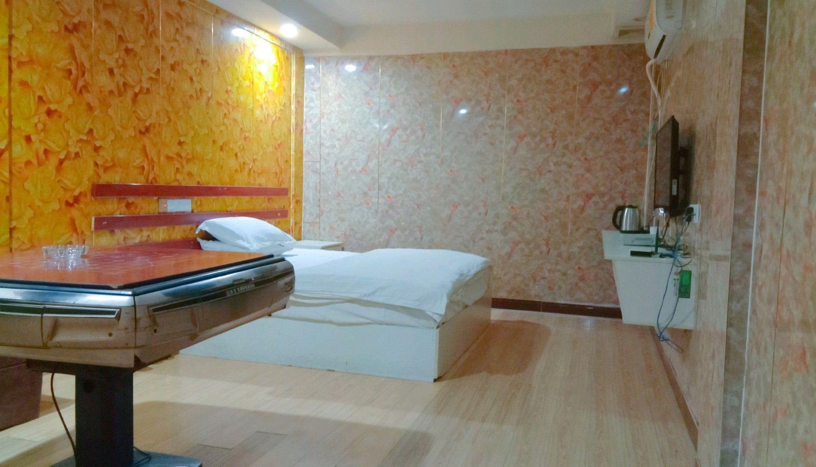 Zona exterior del hotel - Housekeeping Hotel