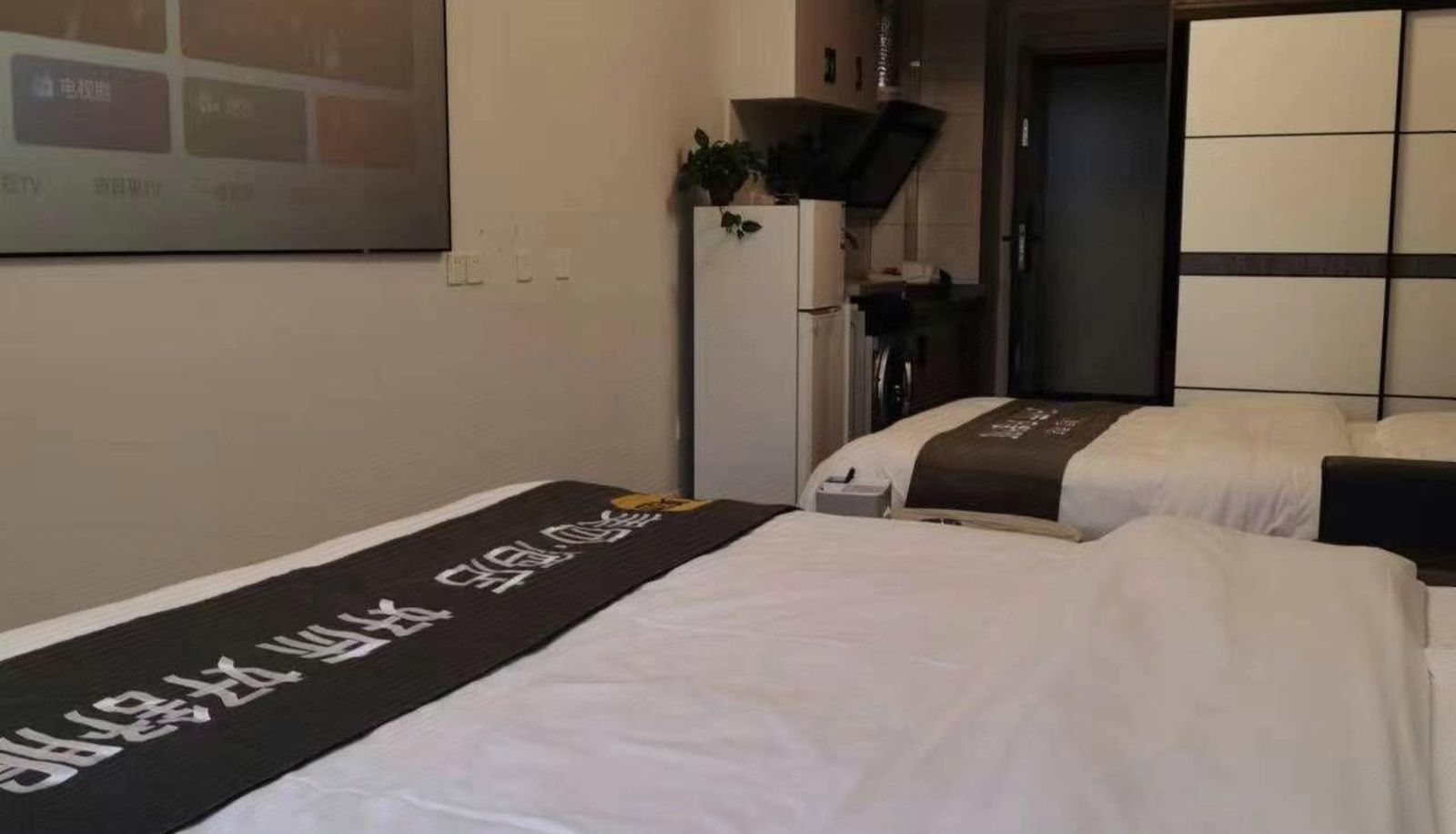Familienzimmer - Di Man Jia Light Residence · Video Game Projection Hotel (Longquanyi Sichuan Normal University Chenglong Campus Branch)